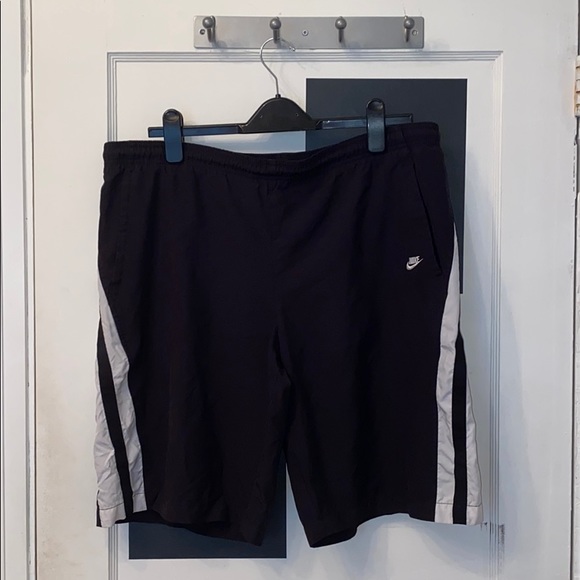 Nike Men’s Black Swim Shorts - Picture 1 of 5